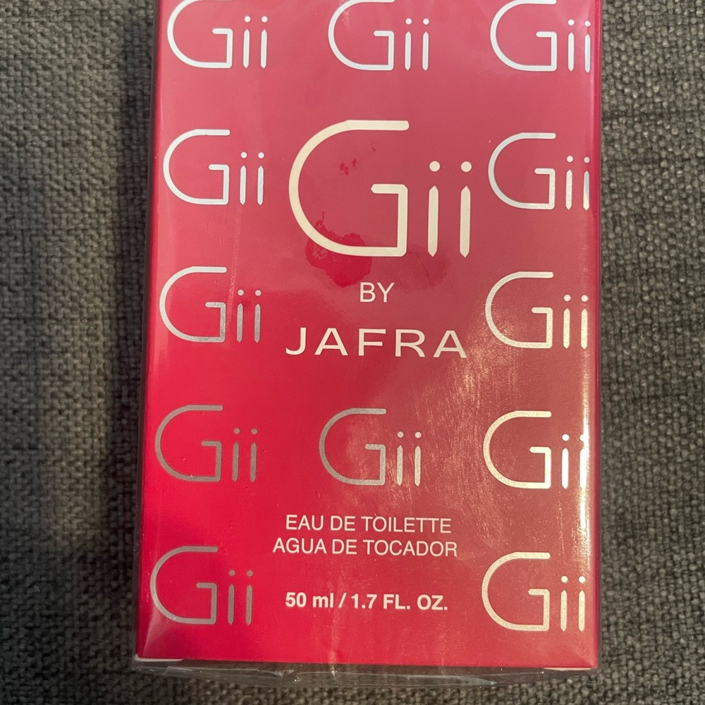 JAFRA Gii Eau de Toilette in Bold Red